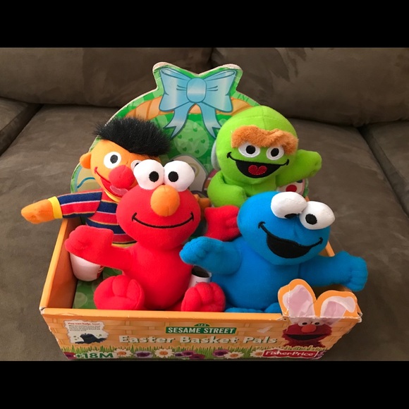 Fisher Price Sesame Street Easter Basket Pals Cookie Monster Elmo Bert & Oscar - Picture 6 of 7